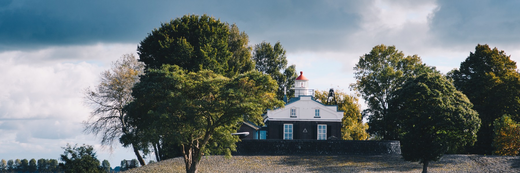 Johan woont in een lichtwachtershuisje midden in de Zuiderzee | Foto; Marjon Lukje