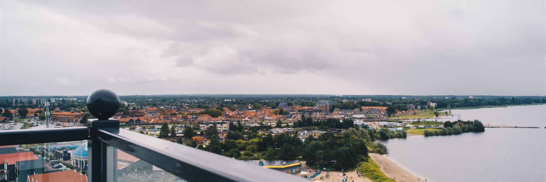 Uitzicht op de vuurtoren | Foto: Marjon Lukje