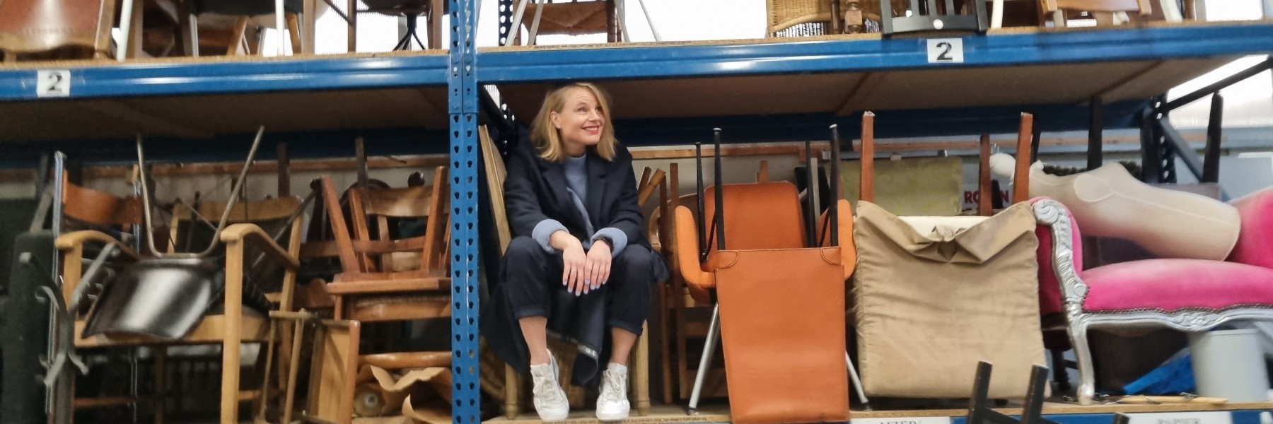 Marieke Eyskoot gaat op onderzoek uit in een kringloopwinkel | Foto: Marieke Eyskoot