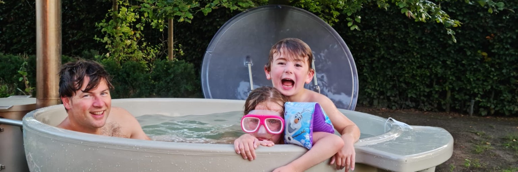 Samen genieten in de hottub | Foto bewoners Don en Jacqueline