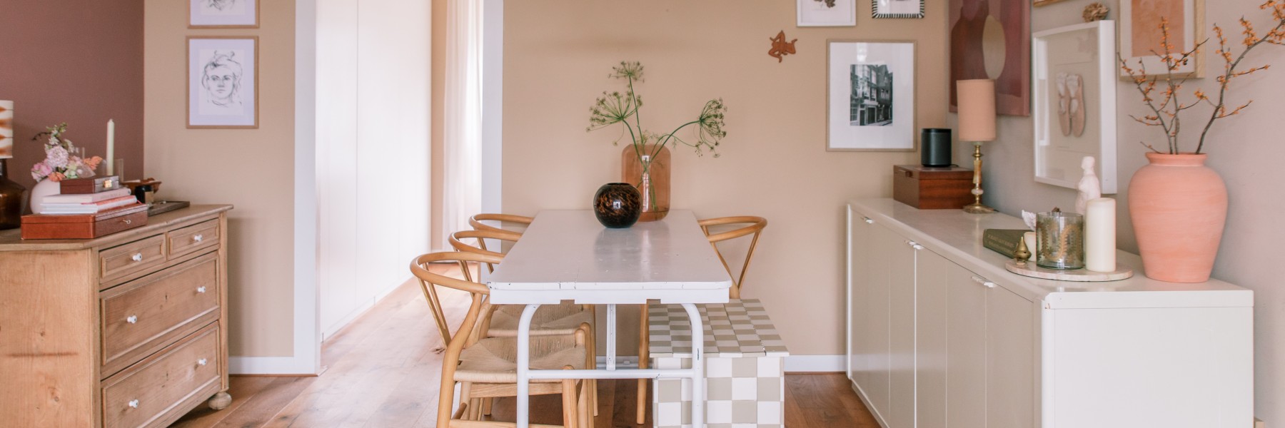 Keuken in poederroze tinten | Foto: Sheena Schouwink