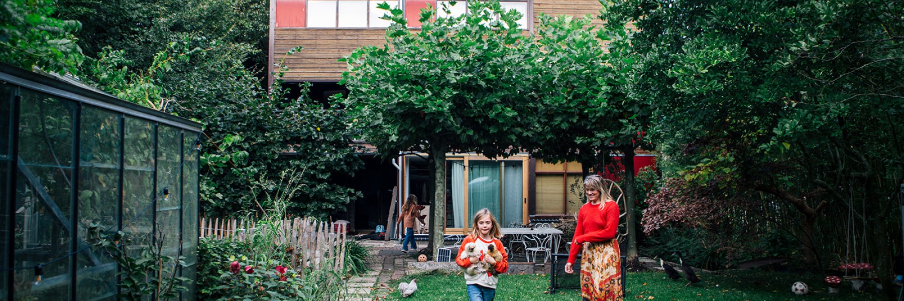 Houten dijkhuisje in Krimpen aan den IJssel | Fotografie: Roos Eijmers