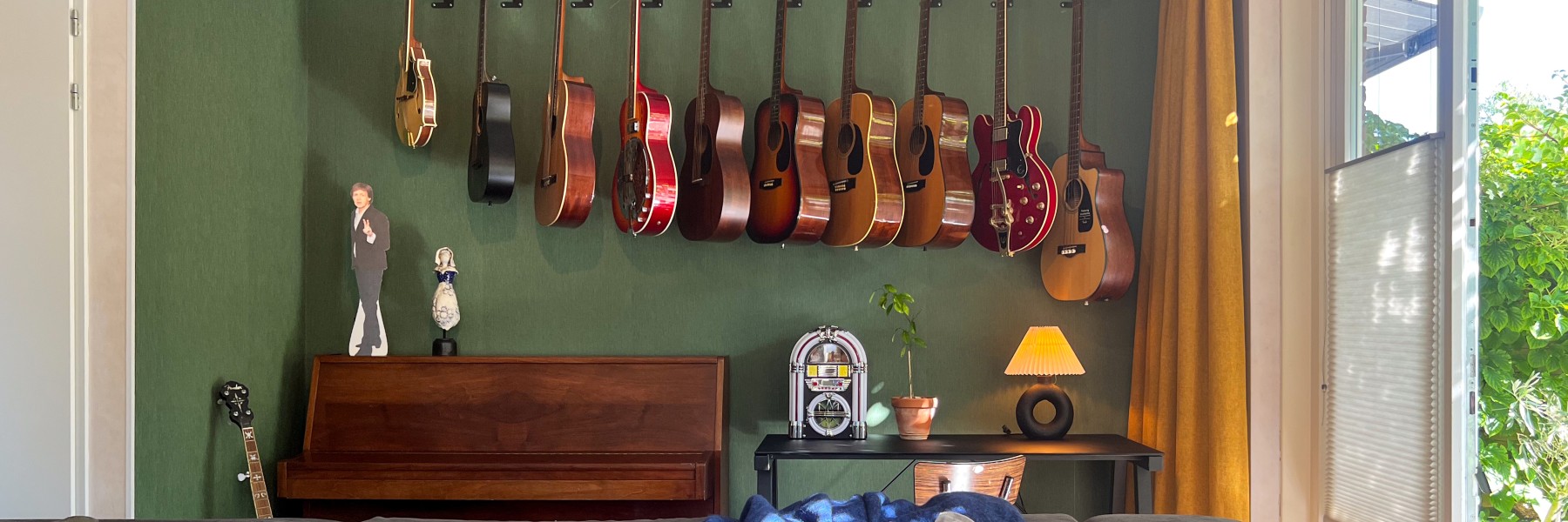 Woonkamer met muziek - Theo-Bert Pot