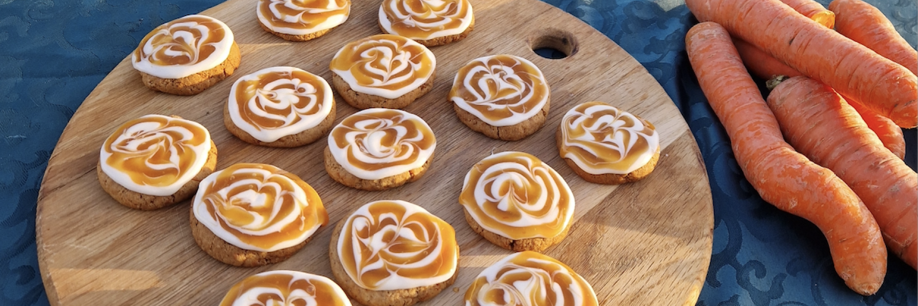 Worteltaartkoekjes met wortelkaramel