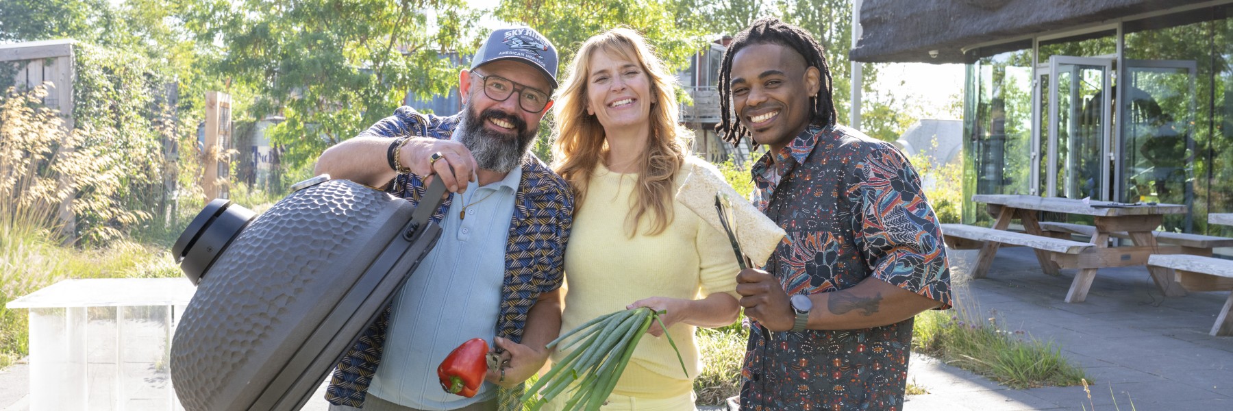 BinnensteBuiten experts bij de BBQ | Foto: Stijn Ghijsen