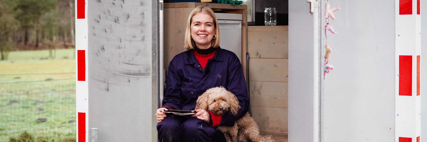 Saskia en Ted voor het project Kate de Bouwkeet | Foto: BinnensteBuiten