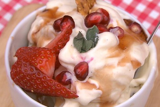 Vanilleroomijs met granaatappel