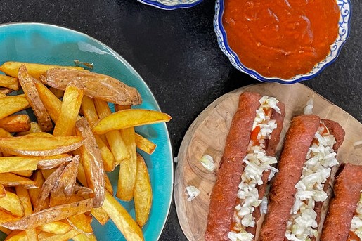 Frikandel speciaal met zelfgemaakte friet en mayonaise
