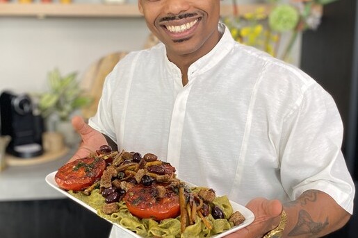 Pasta pesto van broccoli met amandelen en olijven van chef-kok Geneal Harreman