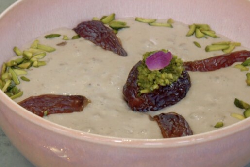 Culinair schrijver Nadia maakt Talbina