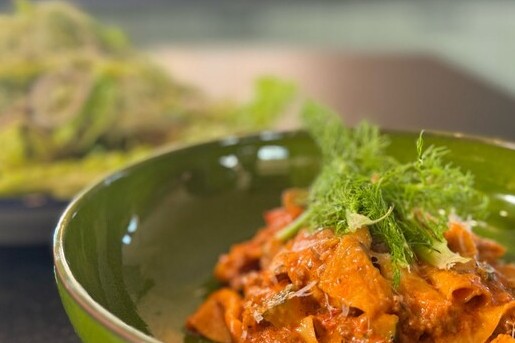 Chef-kok Ramon maakt snelle lasagne uit de pan