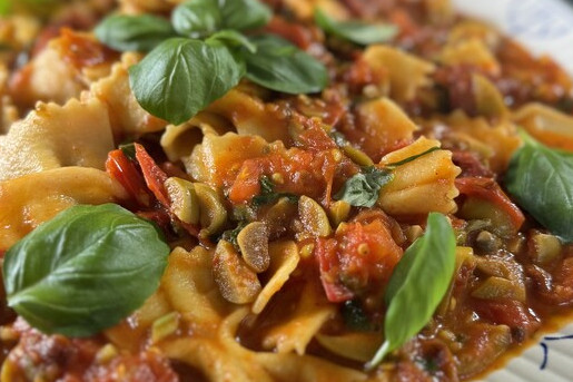 Ramon maakt pasta puttanesca