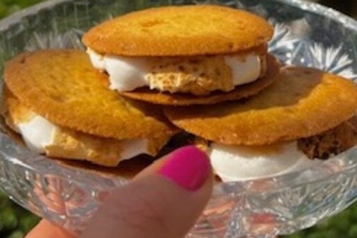 Koekjes met karamel en marshmallows