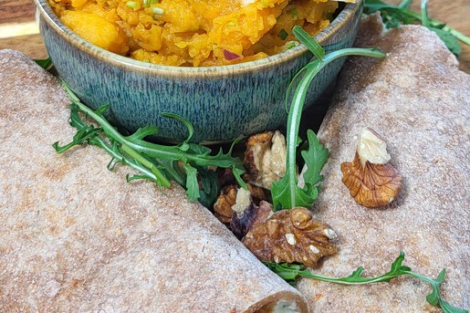 Flatbread met geitenkaasmousse en pesto