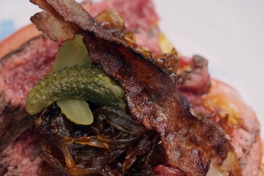 Broodje bavette met zoete whiskeysaus