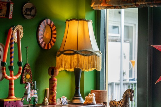 Circus appartement met pantertrap