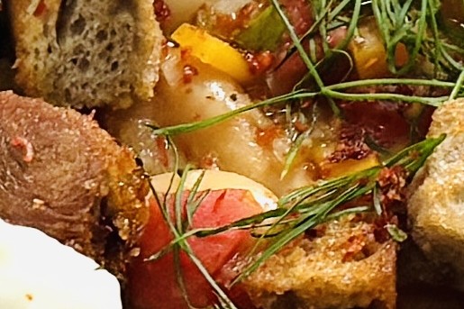 Italiaanse soep met bonen en chili croutons