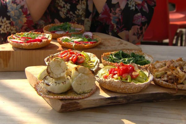 Tempeh met radijsjes salade