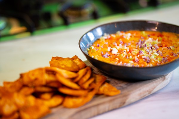 Pita crackers met bonendip lekkere track - lief gebaar