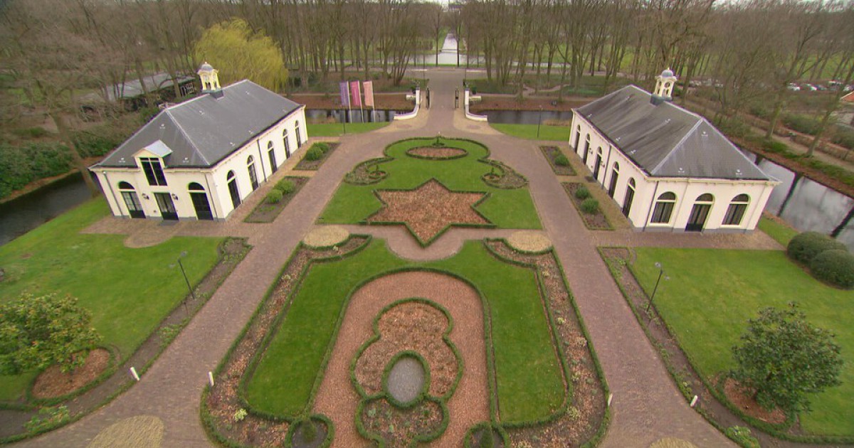 Kasteel de Vanenburg BinnensteBuiten