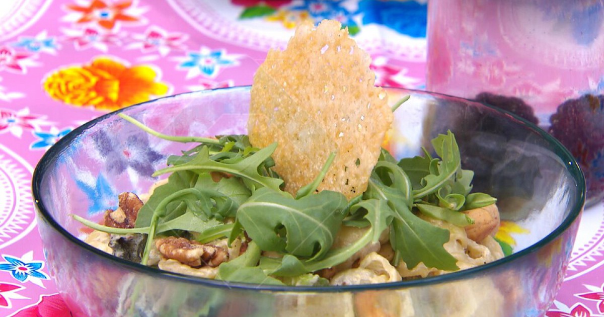 Grote schelppasta met tuinbonen, mascarpone en nootjes | BinnensteBuiten
