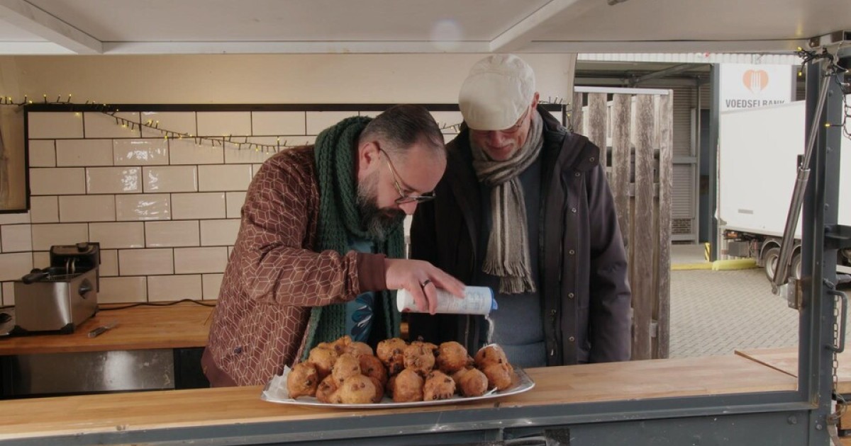 Ramons oliebollen met krenten en appel | BinnensteBuiten