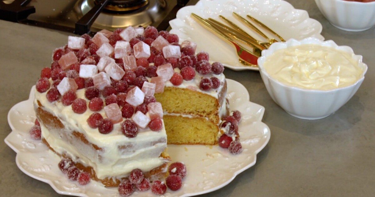 Feestelijke kersttaart met cranberry's, Turks fruit en witte chocolade | BinnensteBuiten