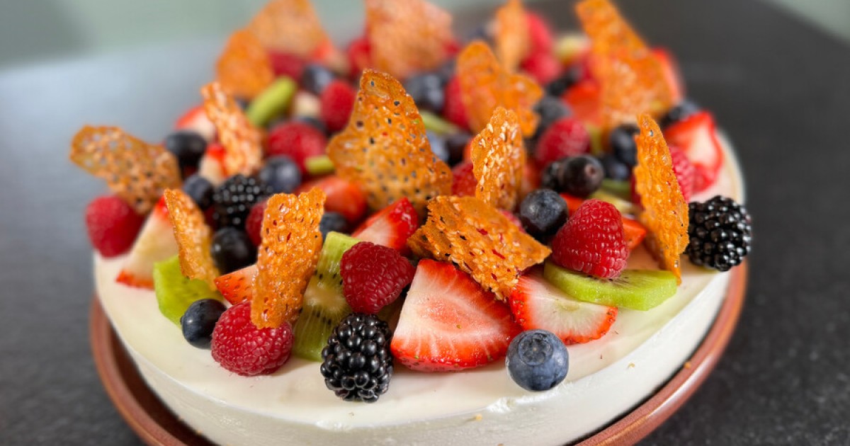Luchtige kwarktaart met brosse bodem en vers fruit | BinnensteBuiten