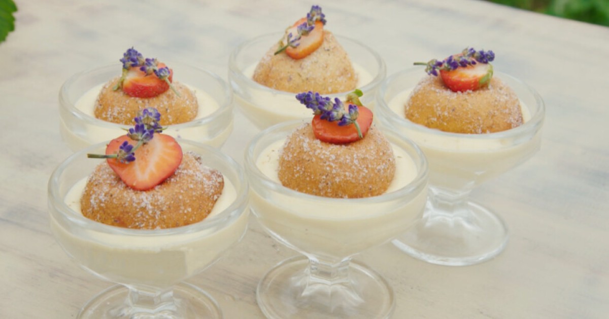 Beignets van aardbeien met zelfgemaakte lavendelsuiker | BinnensteBuiten