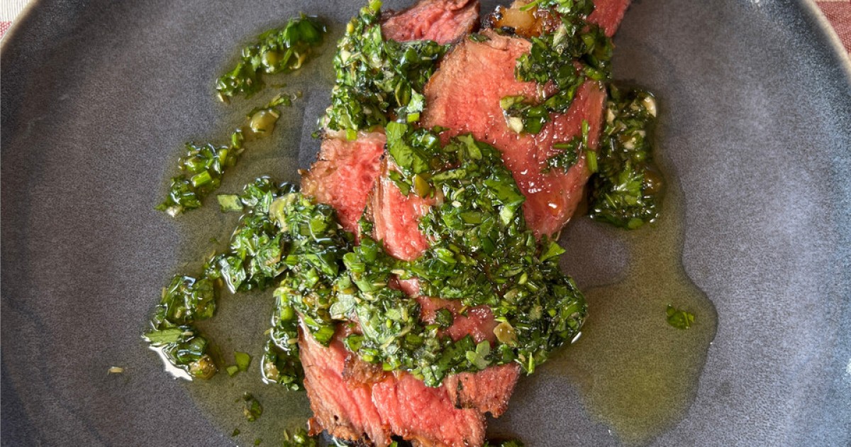 Chimichurri met kappertjes en gekruide ribeye | BinnensteBuiten
