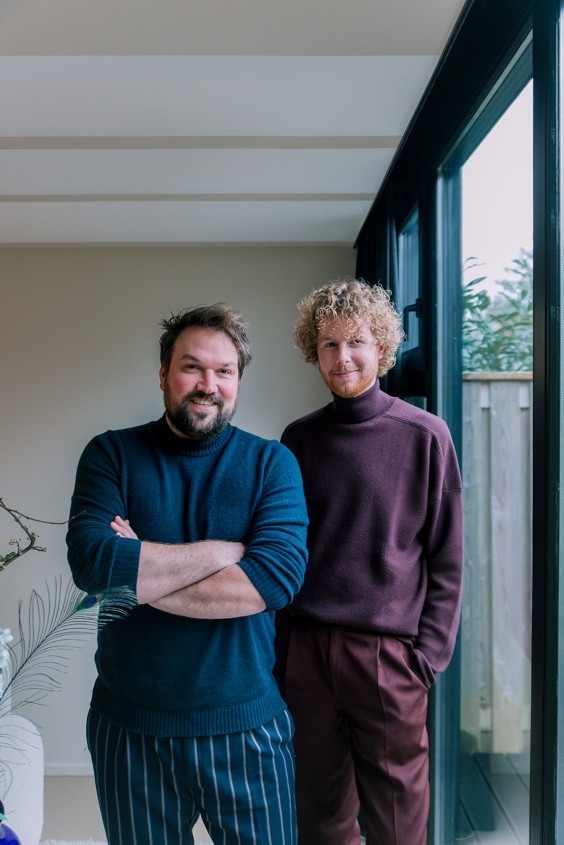 De bewoners van deze drive-in woning zijn namelijk gek op kleur! | Foto: Sheena Schouwink 