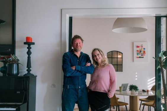 In Hilversum kiezen deze bewoners voor een klassieke look in de badkamer | Foto: Sheena Schouwink