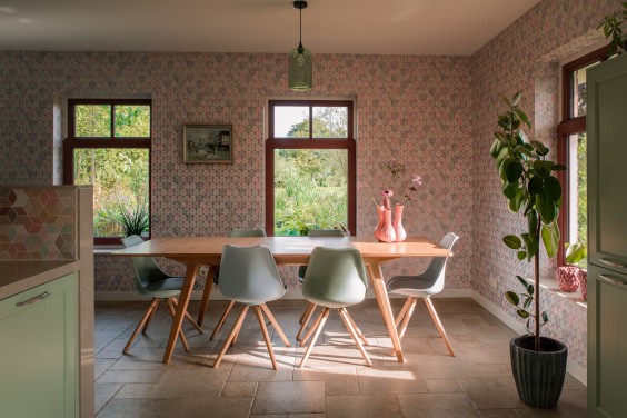 Kleurig interieur in Berkenwoude | Foto: Sheena Schouwink