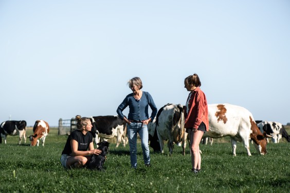 Op de boerderij van Welmoed en Regina | Foto: Marjon Lukje