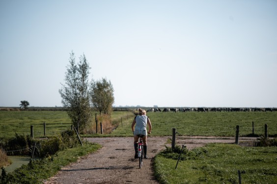 Vloggende boerin Welmoed Deinum | Fotografie: Marjon Lukje