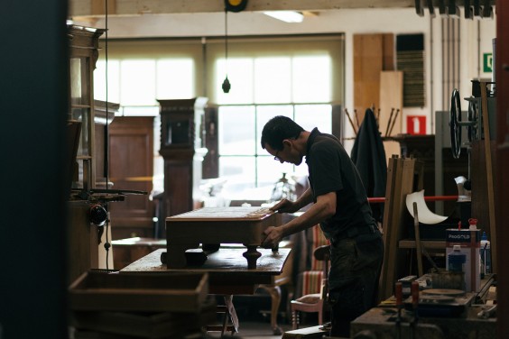 Antiek restaurateurs Wilp | Fotografie: Marjon Lukje