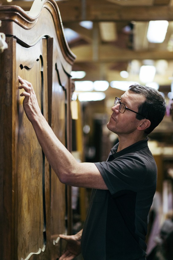 Antiek restaurateurs Wilp | Fotografie: Marjon Lukje