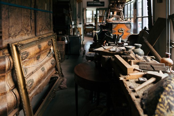 Antiek restaurateurs Wilp | Fotografie: Marjon Lukje