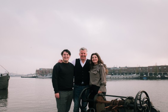 Strakke woonboot Amsterdam | Fotografie: Sheena Schouwink