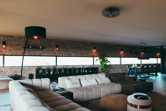 Verbouwd kantoorpand Zwolle | Fotografie: Marjon Lukje