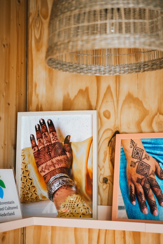 Henna kunstenares Fatima Oulad Thami | Fotografie: Roos Eijmers