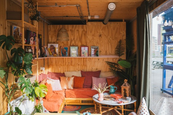 Henna kunstenares Fatima Oulad Thami | Fotografie: Roos Eijmers