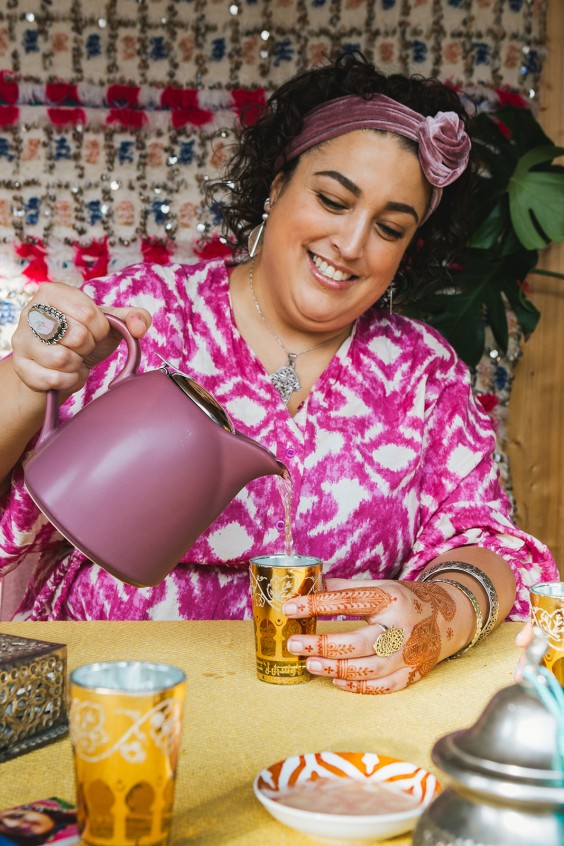 Henna kunstenares Fatima Oulad Thami | Fotografie: Roos Eijmers