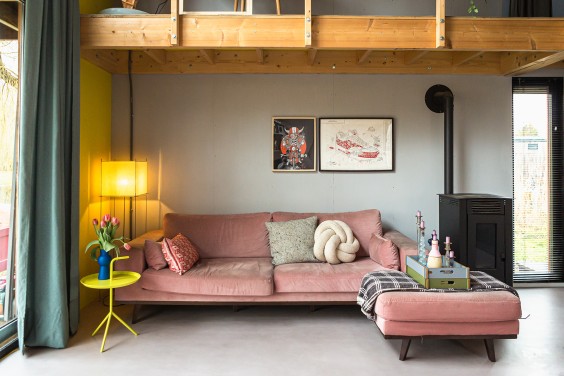 Zelf ontworpen tiny house in Rotterdam | Fotografie: Roos Eijmers