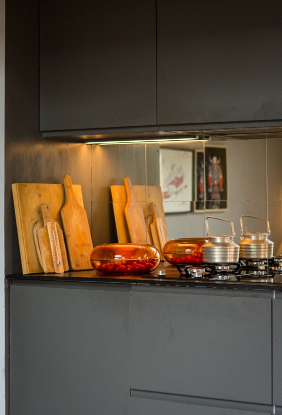 Zelf ontworpen tiny house in Rotterdam | Fotografie: Roos Eijmers