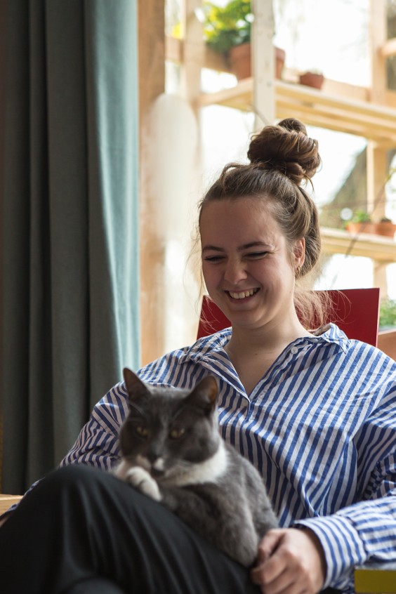 Zelf ontworpen tiny house in Rotterdam | Fotografie: Roos Eijmers