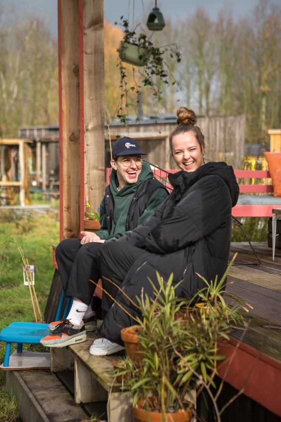 Zelf ontworpen tiny house in Rotterdam | Fotografie: Roos Eijmers