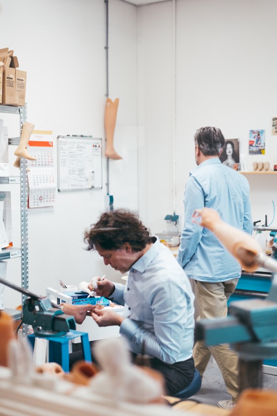 Prothesemakers in Zwolle | Fotografie: Marjon Lukje