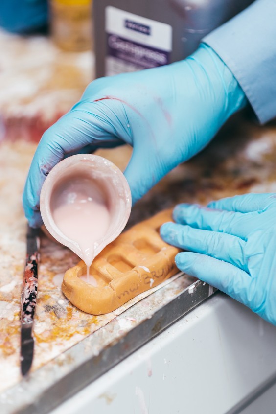 Prothesemakers in Zwolle | Fotografie: Marjon Lukje