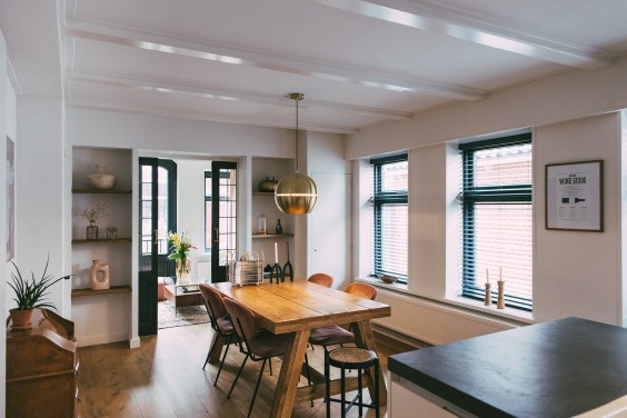 Voormalig pakhuis in Dokkum | Fotografie: Marjon Lukje